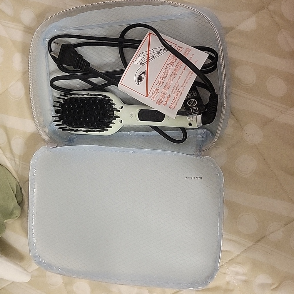 Mini Straightening Brush